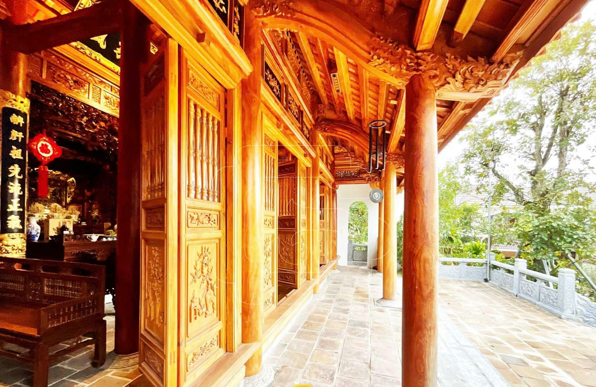 Nhà gỗ ba gian hai dĩ